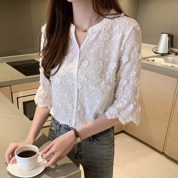 2021 Elegant Blouses Summer New Stereoscopic Embroidered White Lace