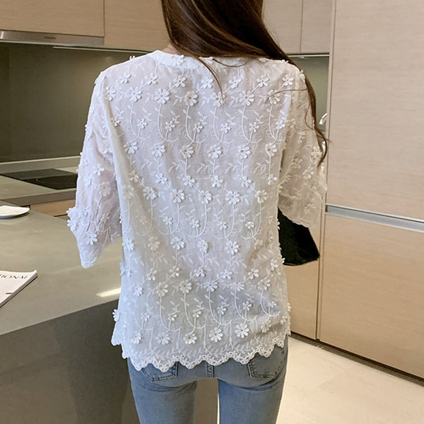 2021 Elegant Blouses Summer New Stereoscopic Embroidered White Lace