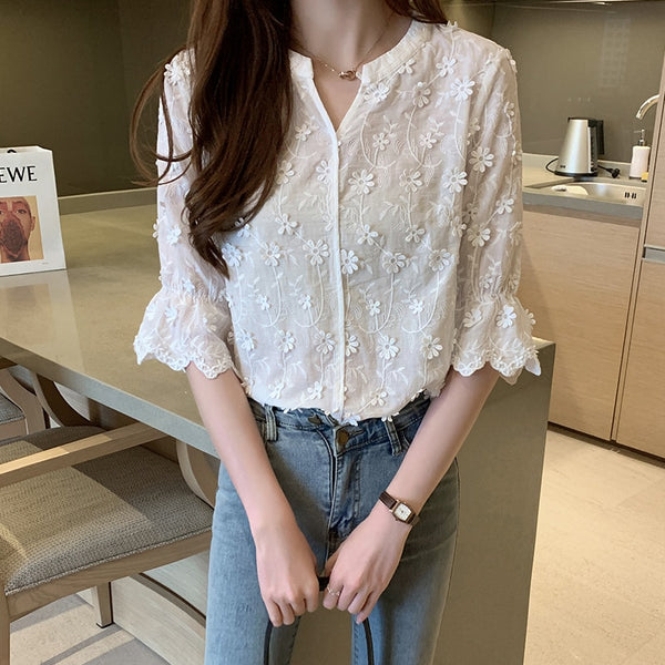 2021 Elegant Blouses Summer New Stereoscopic Embroidered White Lace