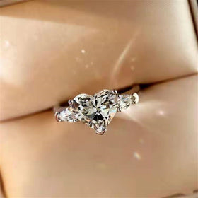 Classic Exquisite Heart shaped Zircon Wedding Ring For Women Party