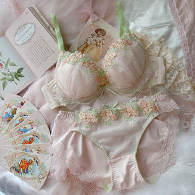Femme Ethika Lace Bra and underwear Set