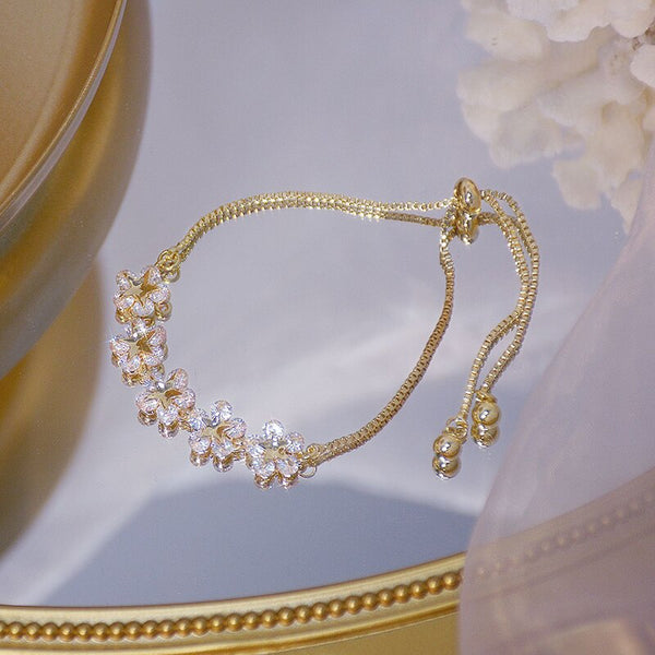 Luxury Super Shine AAA Zircon Flower Bracelet for Women Cute Romantic