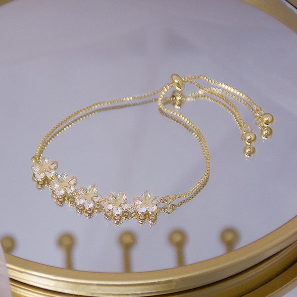 Luxury Super Shine AAA Zircon Flower Bracelet for Women Cute Romantic