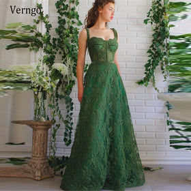 Exquisite Emerald Green Lace Applique Evening Dresses